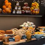 Motel One Frankfurt Airport 