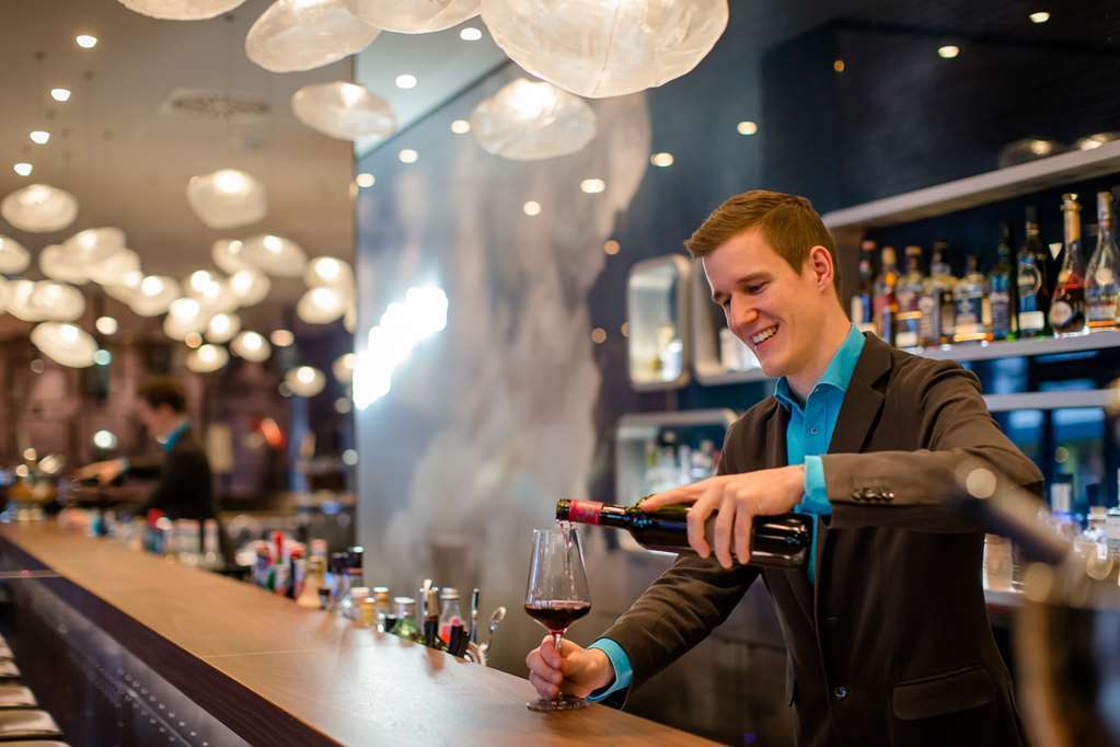 One Frankfurt Airport Hotel 3*